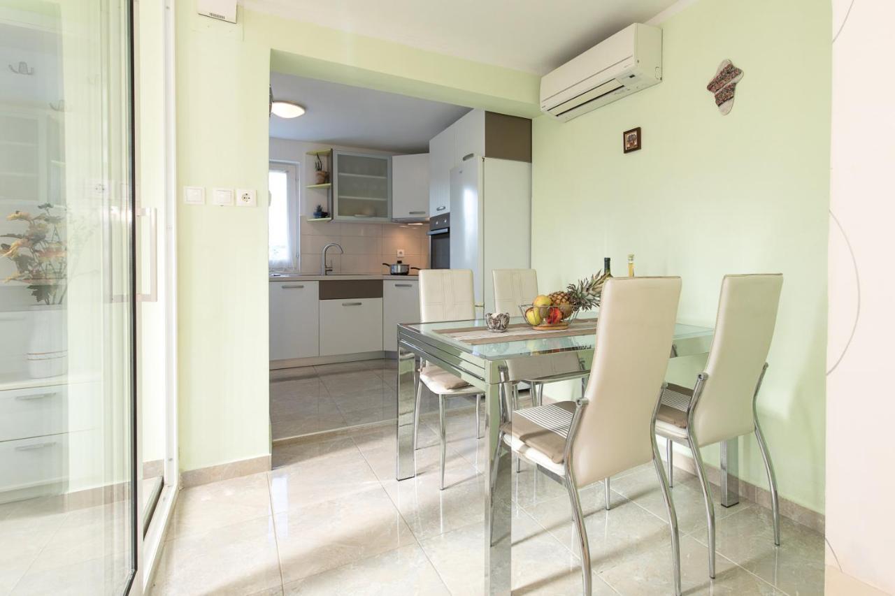 Beach Apartment Krk Town Luaran gambar